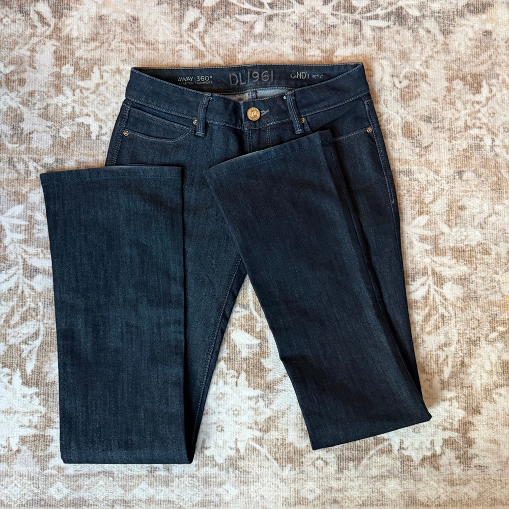 DL1961 Cindy Petite Bootcut Low rise premium jeans